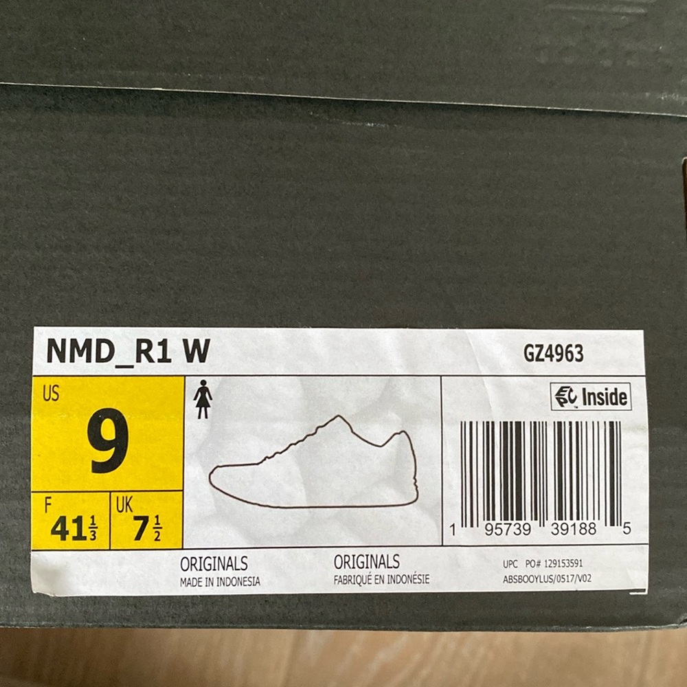 adidas Originals NMD_R1 sneakers. NWT. Halo Blush / Cloud White. Women’s 9. - Picture 9 of 9